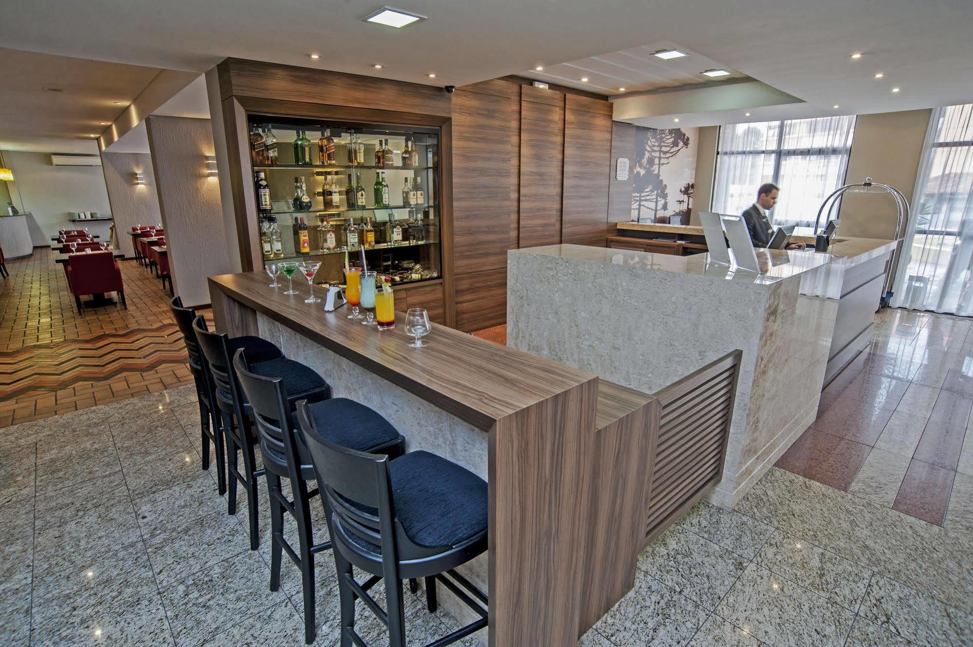 Slaviero Essential Pinhais Exterior foto
